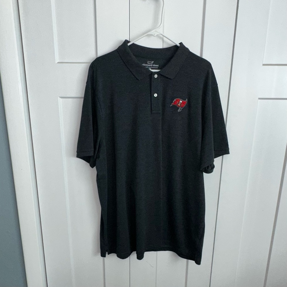 Vineyard Vines Dark Grey Polo Shirt Classic Design- Tampa Bay Buccaneers 2xl